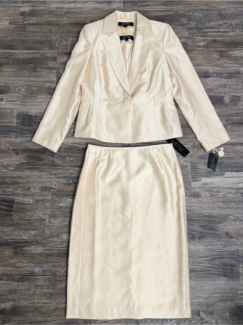 NWT Kasper Cream Champagne Three-Piece Skirt Suit Midi Skirt Size 6 - Picture 2 of 8